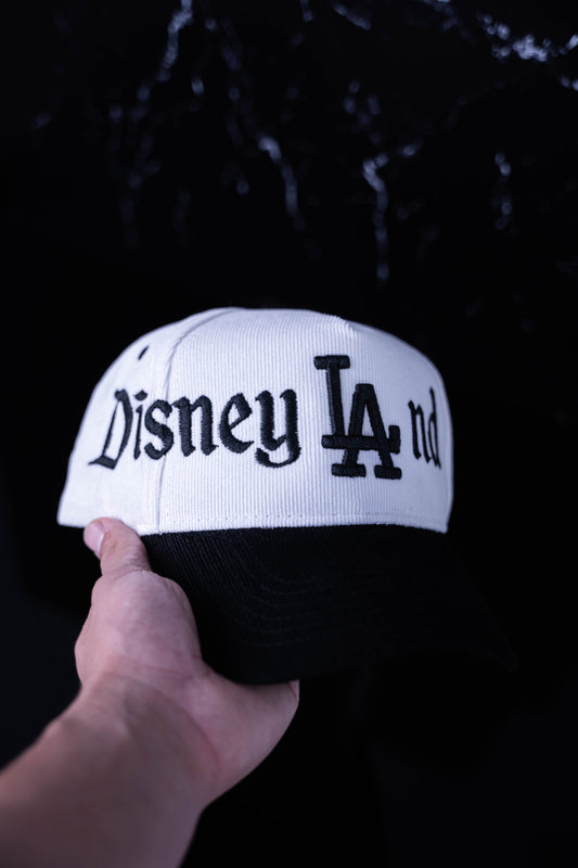 White/Black Disney'LA'nd 5 Panel Corduroy Snapback